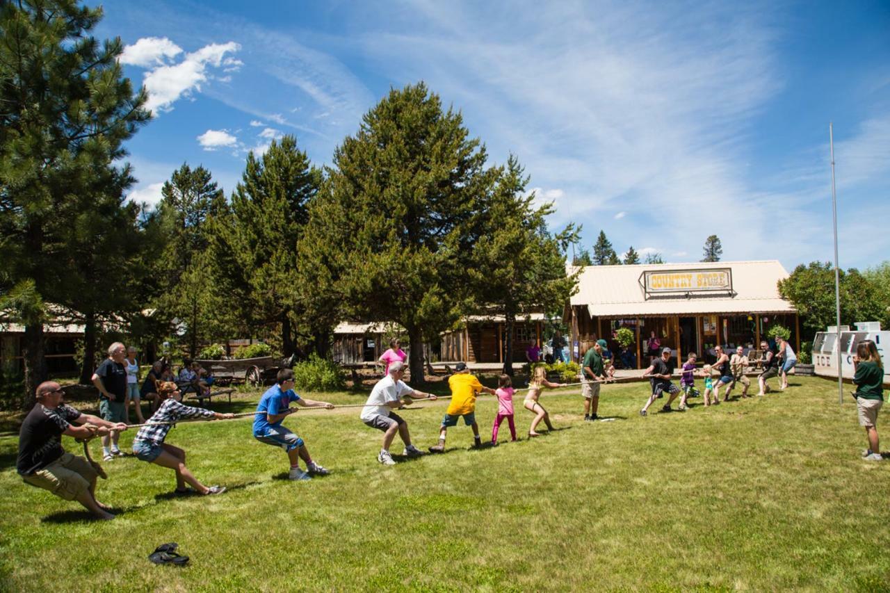 Bend-Sunriver Camping Resort Studio Cabin 6 Bagian luar foto